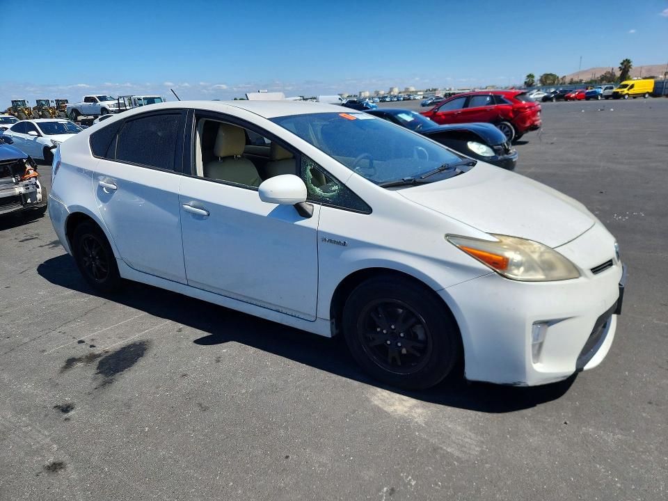 Photo 4 from auction – 2013 TOYOTA PRIUS with VIN JTDKN3DU4D5558726
