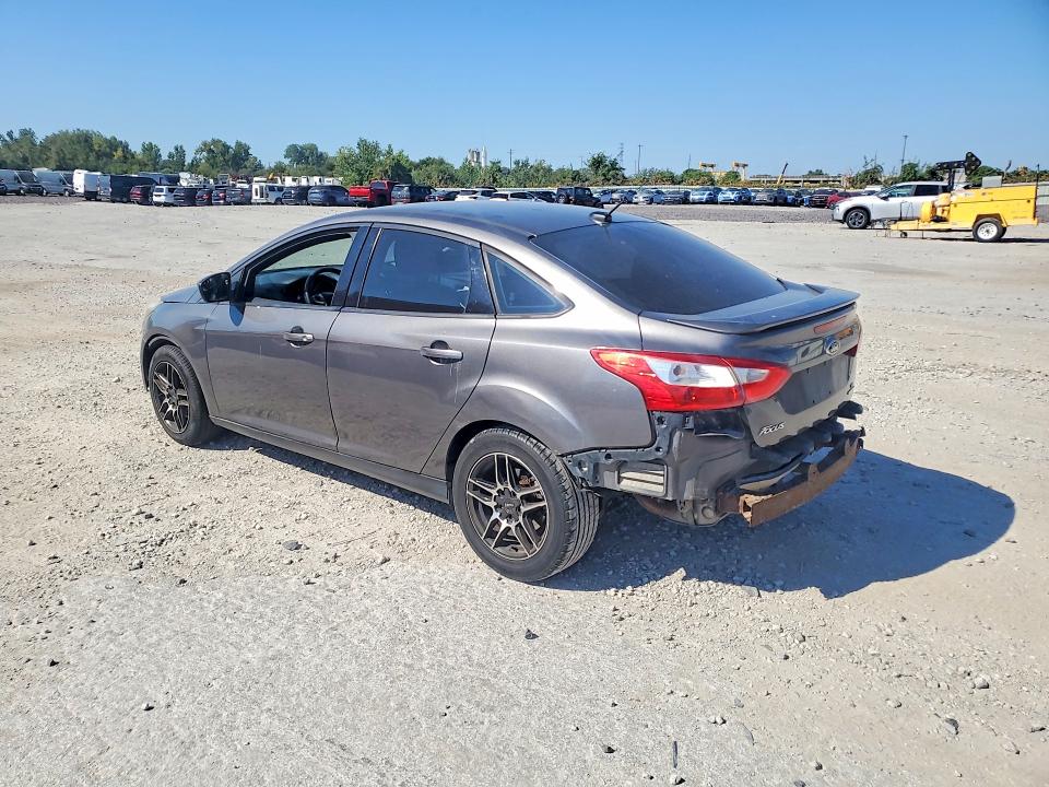 Photo 2 from auction – 2012 FORD FOCUS with VIN 1FAHP3F28CL435432