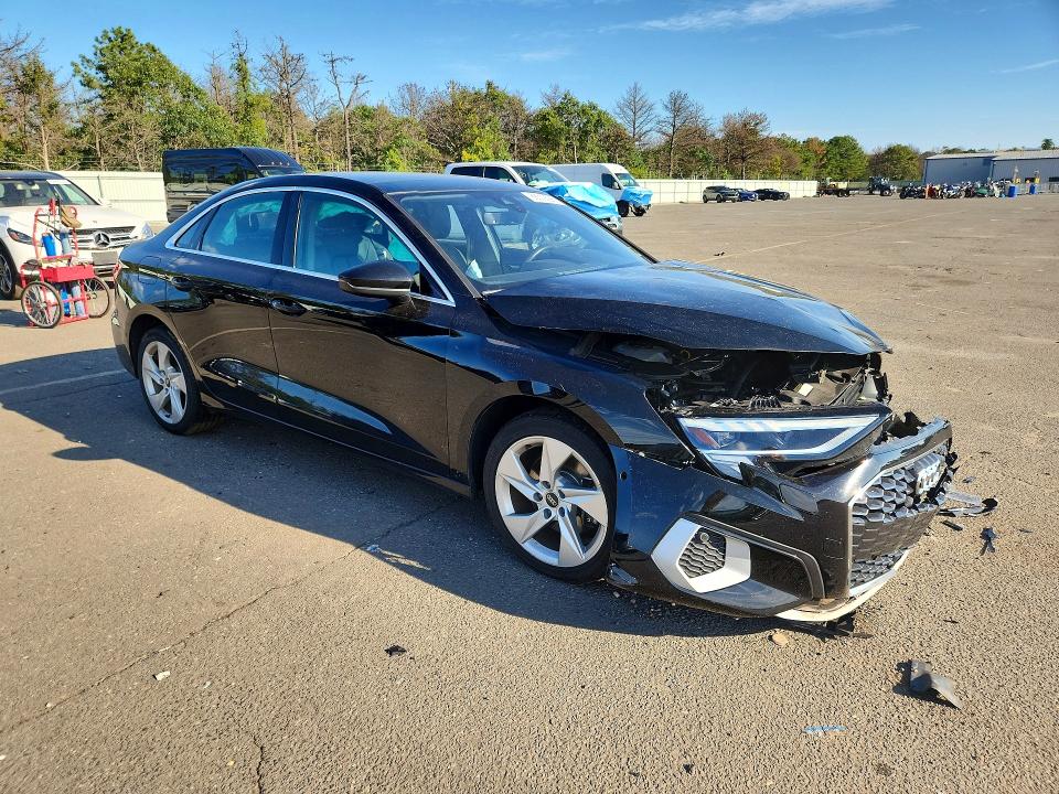 Foto 4 de la subasta – 2024 AUDI A3 con VIN WAUAUDGY9RA133727