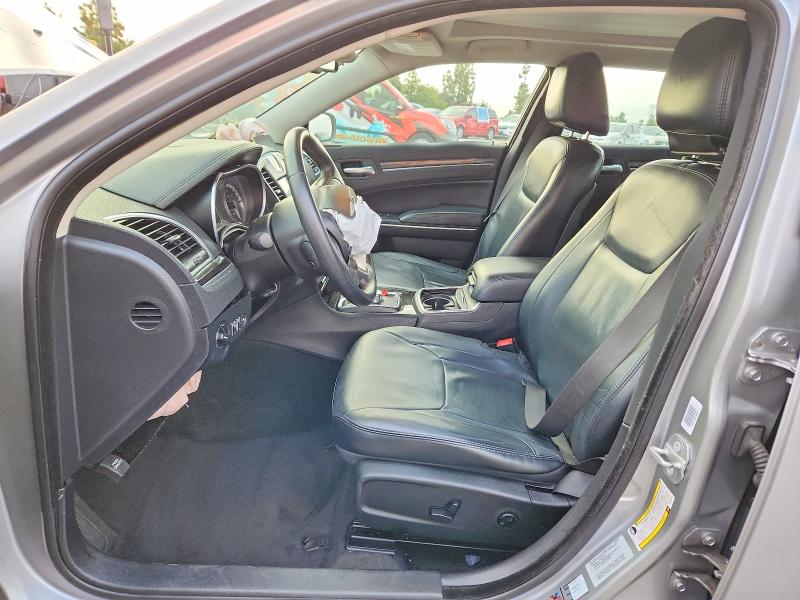 Photo 7 from auction – 2015 CHRYSLER 300 with VIN 2C3CCAAGXFH930776