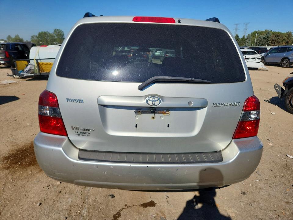 Снимка 6 от търг – 2004 TOYOTA HIGHLANDER с VIN JTEEP21AX40048871