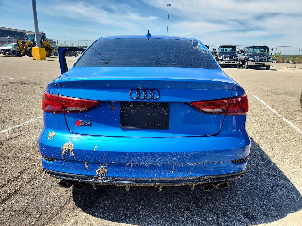 Foto 6 de la subasta – 2017 AUDI S3 con VIN WAUB1GFF5H1064922