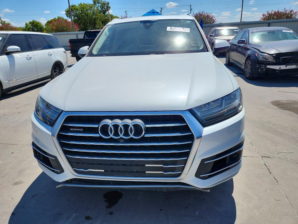 Photo 5 from auction – 2017 AUDI Q7 with VIN WA1VABF73HD023435