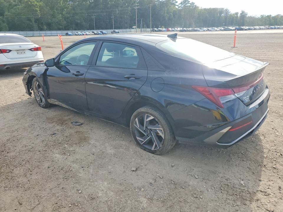 Снимка 2 от търг – 2025 HYUNDAI ELANTRA с VIN KMHLM4DG2SU872171