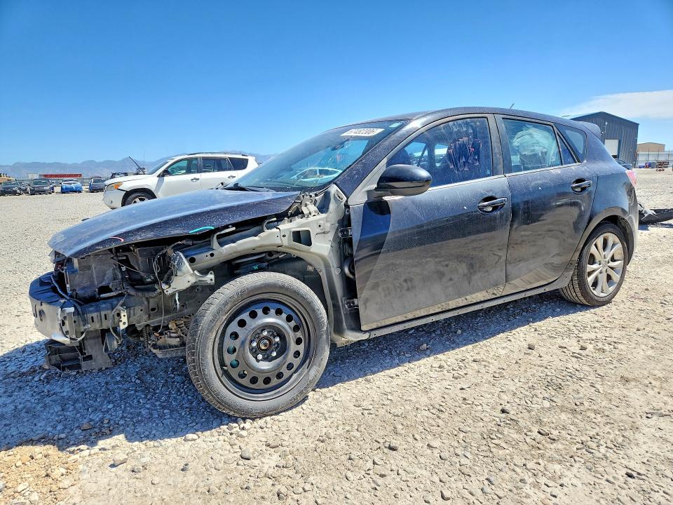 MAZDA 3 2011 with VIN JM1BL1K56B1377945 - Photo from auction