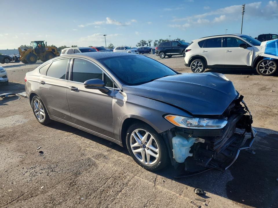 Снимка 4 от търг – 2013 FORD FUSION с VIN 3FA6P0HR4DR337548