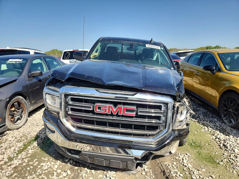 Foto 5 de la subasta – 2018 GMC SIERRA con VIN 1GTV2MEC9JZ255432