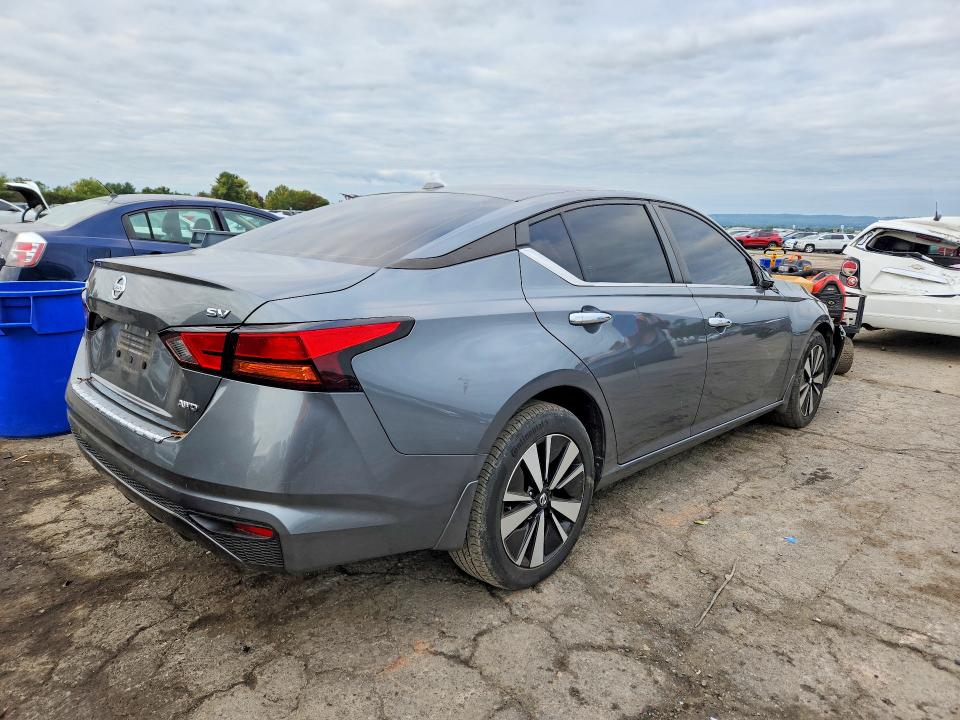 Photo 3 from auction – 2021 NISSAN ALTIMA with VIN 1N4BL4DW4MN331684