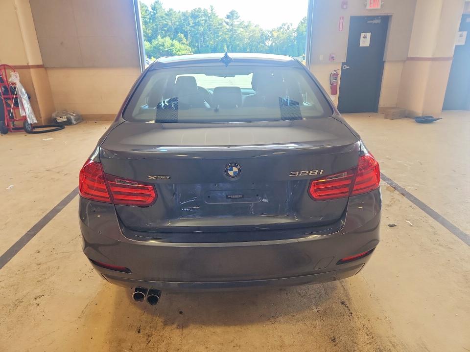 Zdjęcie 6 z aukcji – 2013 BMW 328 z VIN WBA3B3C56DJ698918