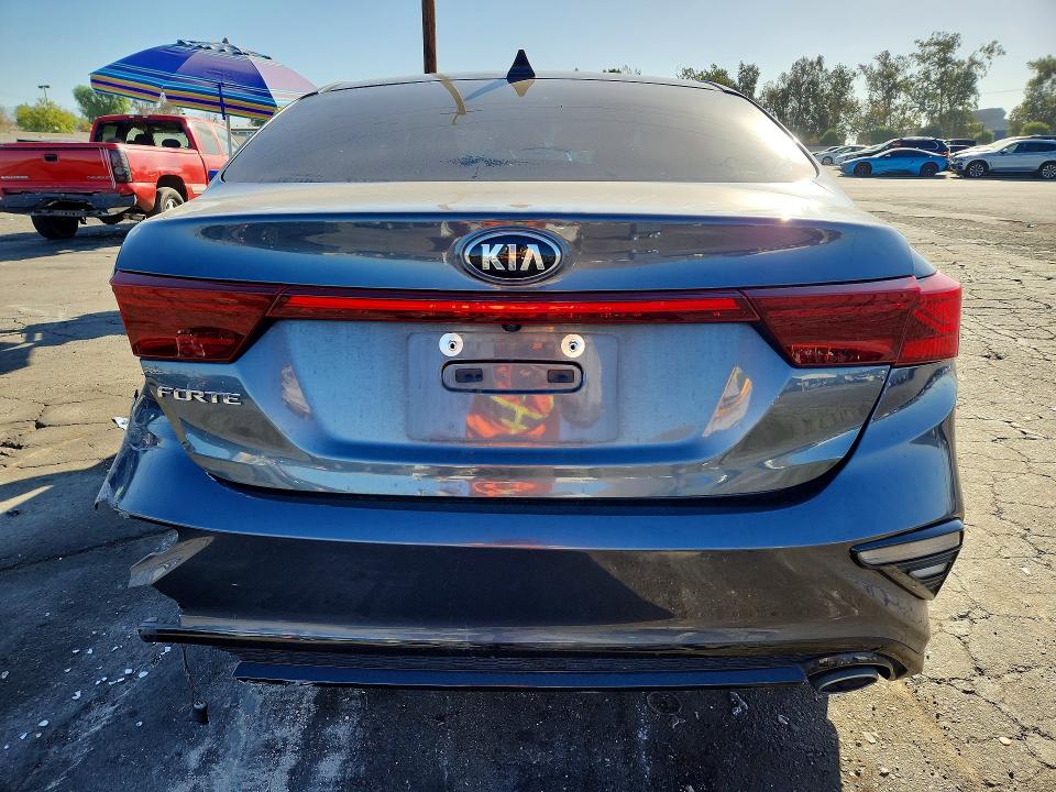 Photo 6 from auction – 2021 KIA FORTE with VIN 3KPF24AD1ME316744
