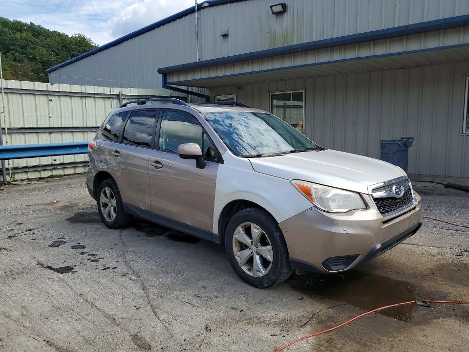 Снимка 4 от търг – 2014 SUBARU FORESTER с VIN JF2SJAEC3EH451335