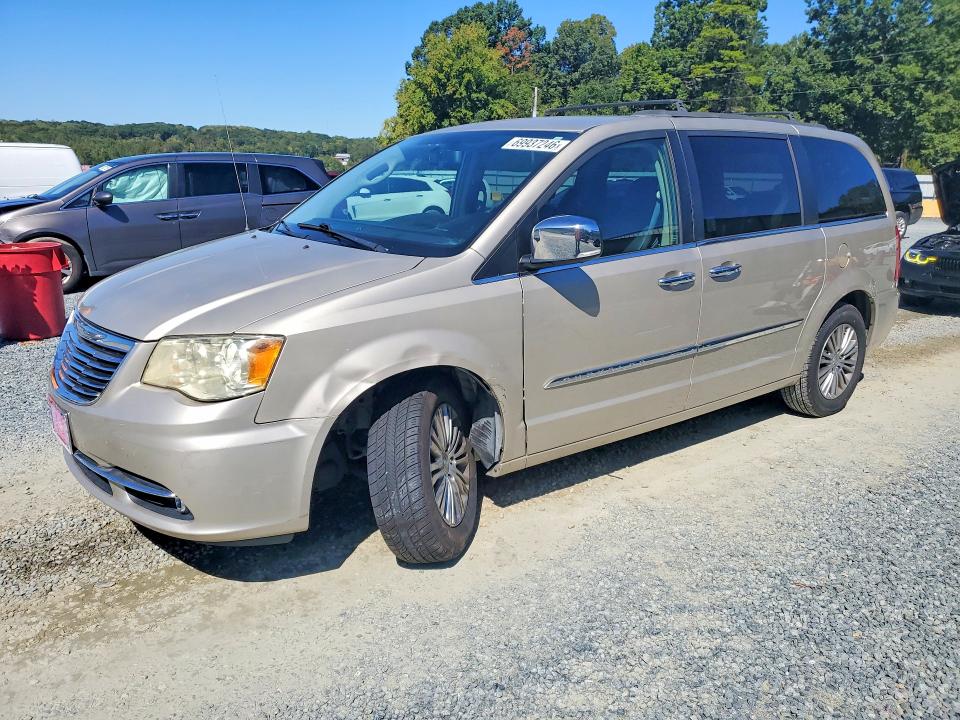 CHRYSLER TOWN & COUNTRY 2014 с VIN 2C4RC1CG4ER195174 - Снимка от търг