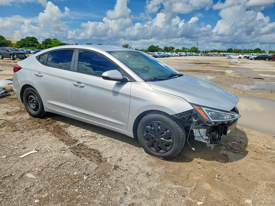 Photo 4 from auction – 2019 HYUNDAI ELANTRA with VIN 5NPD74LF4KH472552