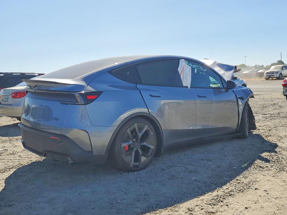 Photo 3 from auction – 2026 TESLA MODEL Y with VIN 7SAYGDET1TA728974
