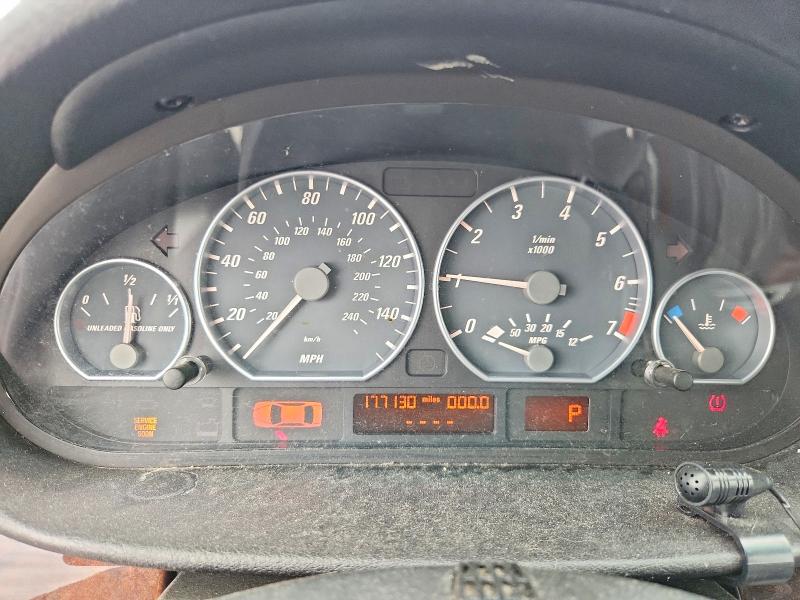 Photo 9 from auction – 2005 BMW 330 with VIN WBABW53495PL50208