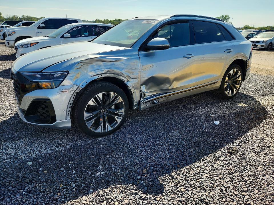 AUDI Q8 2024 с VIN WA1EVBF14RD015667 - Снимка от търг