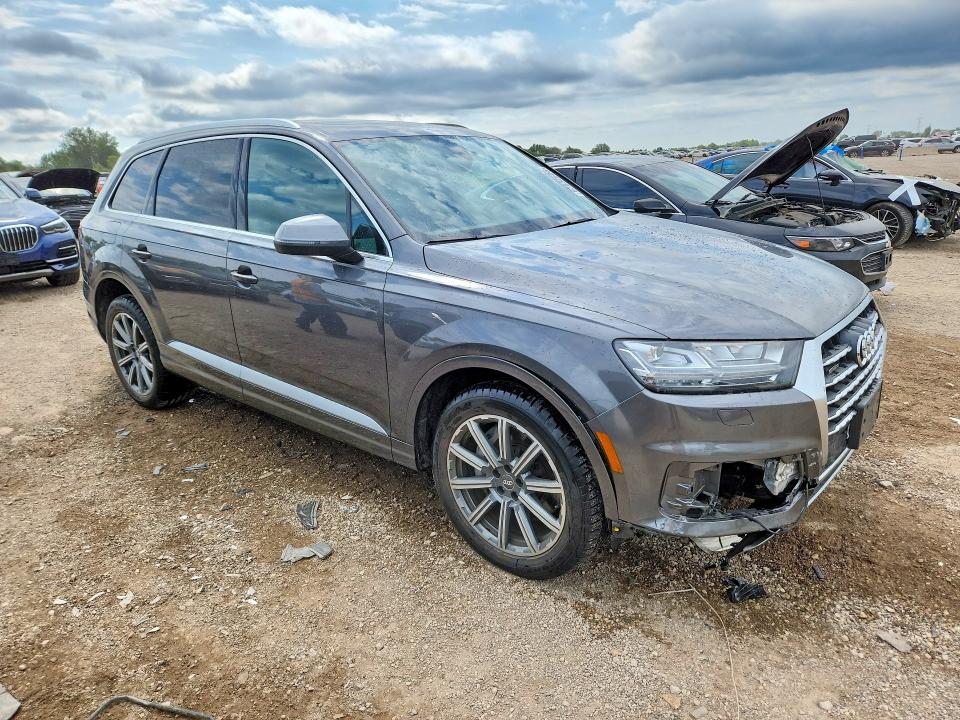 Zdjęcie 4 z aukcji – 2018 AUDI Q7 z VIN WA1LAAF7XJD048730