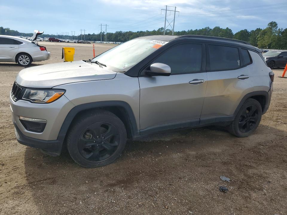 JEEP COMPASS 2018 con VIN 3C4NJCBB0JT318322 - Foto de la subasta