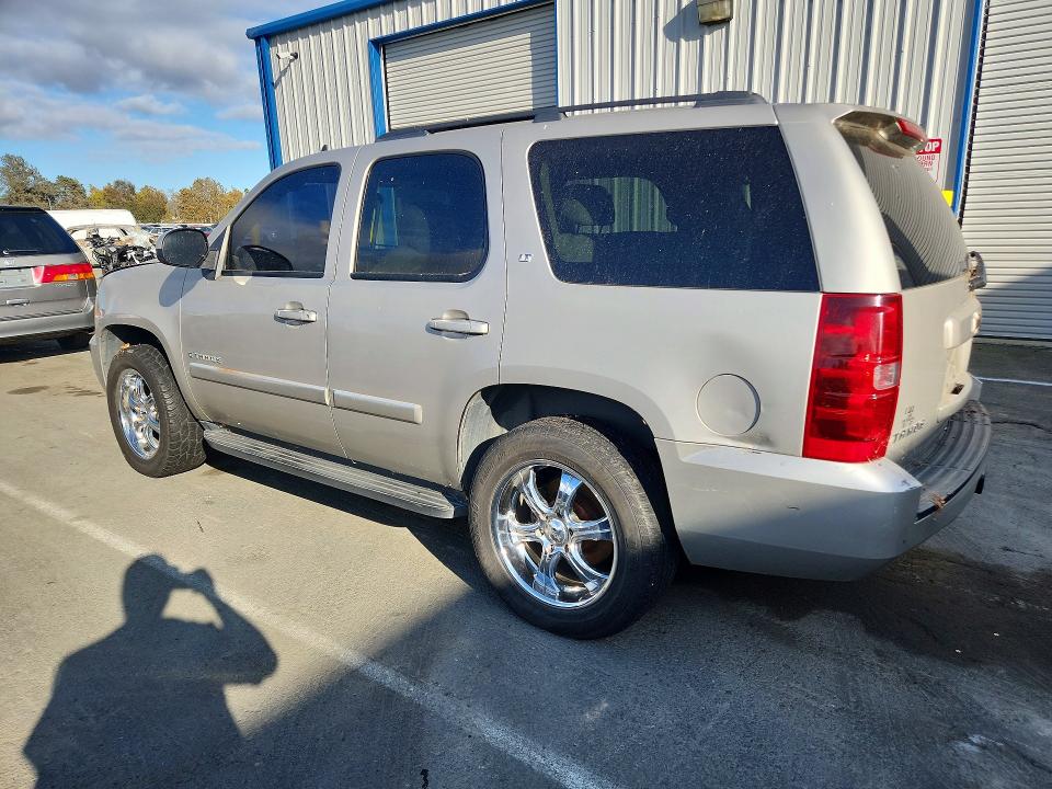Photo 2 from auction – 2008 CHEVROLET TAHOE with VIN 1GNFC13038R138133