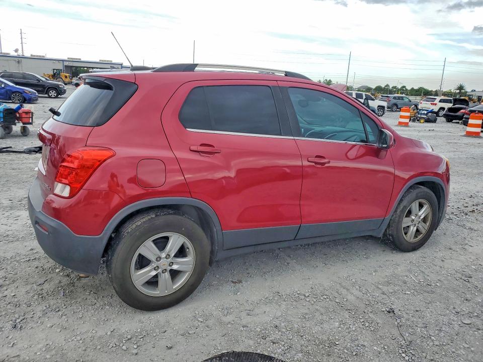 Photo 3 from auction – 2015 CHEVROLET TRAX with VIN KL7CJLSB2FB167206