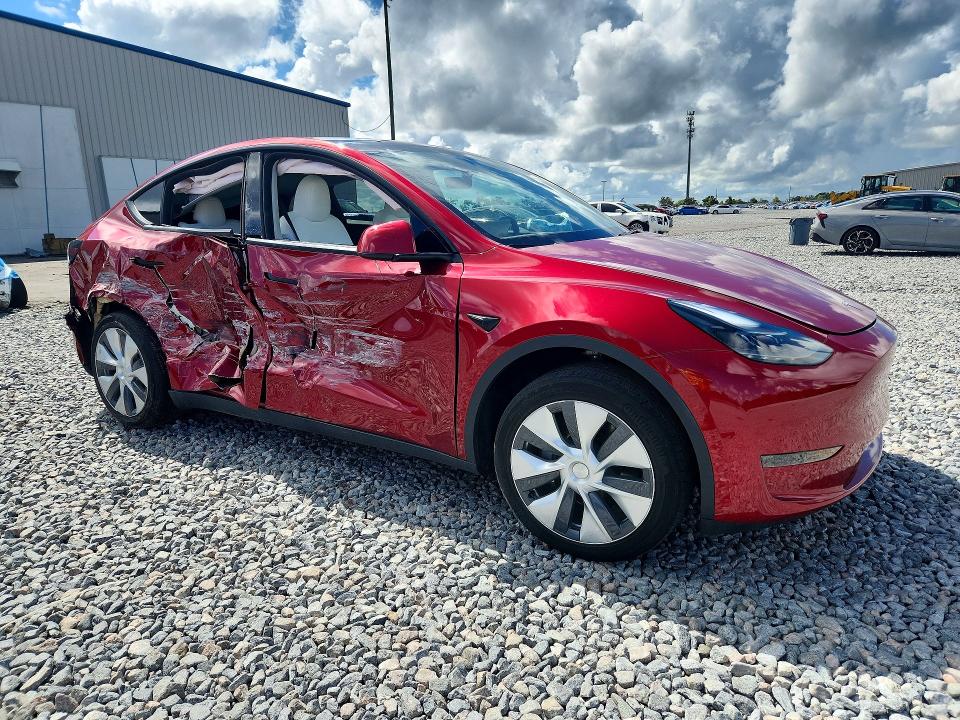 Foto 4 de la subasta – 2024 TESLA MODEL Y con VIN 7SAYGDED3RF089484
