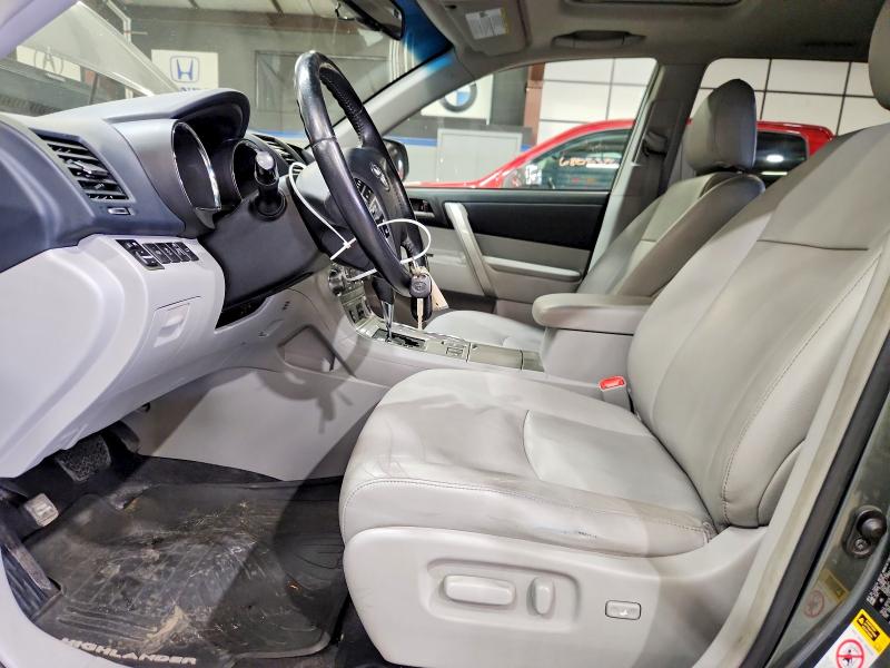 Photo 7 from auction – 2013 TOYOTA HIGHLANDER with VIN 5TDBK3EH3DS267882