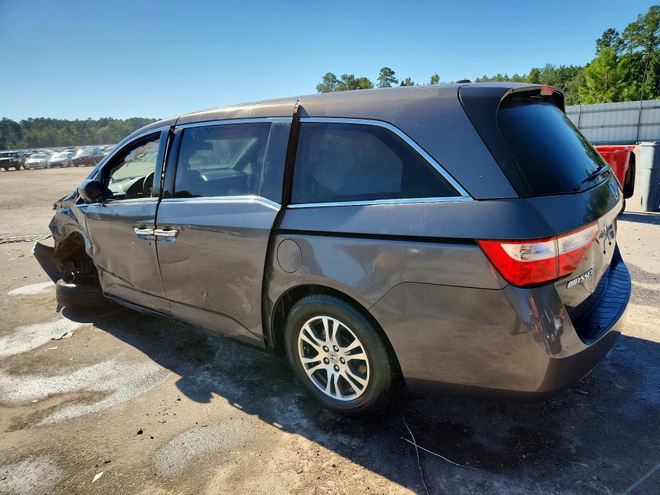 Photo 2 from auction – 2011 HONDA ODYSSEY with VIN 5FNRL5H68BB090006