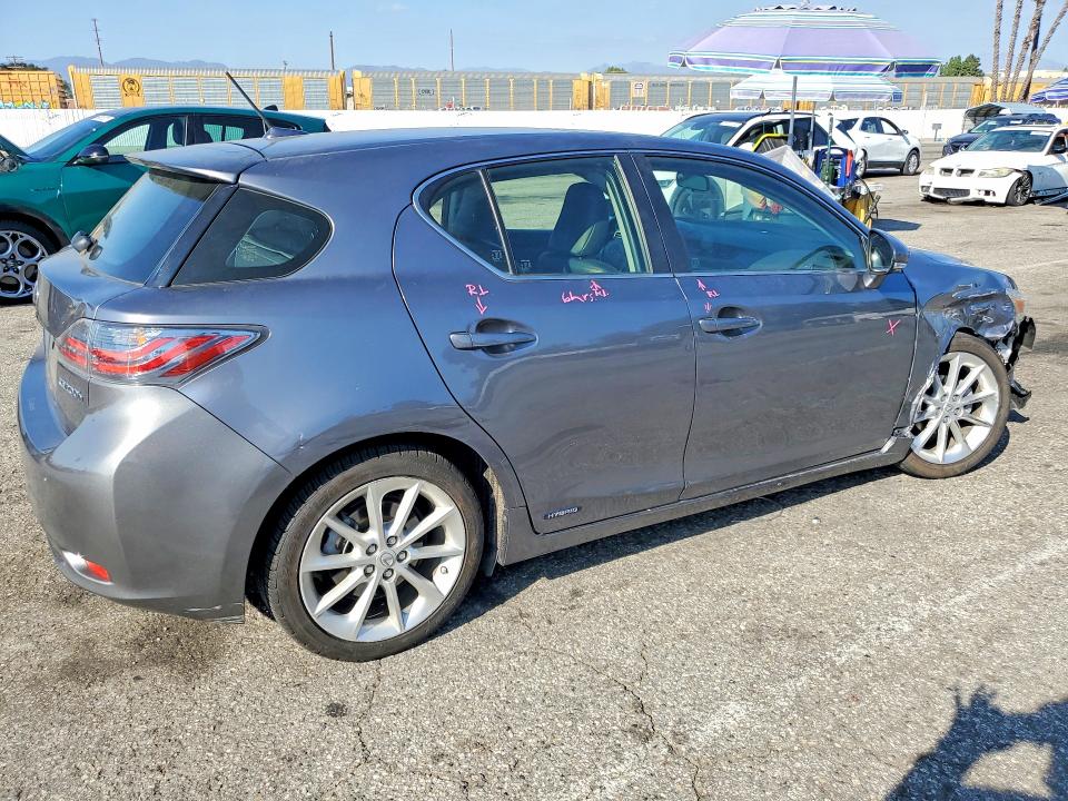 Фото 3 с аукциона – 2013 LEXUS CT с VIN JTHKD5BH2D2129279