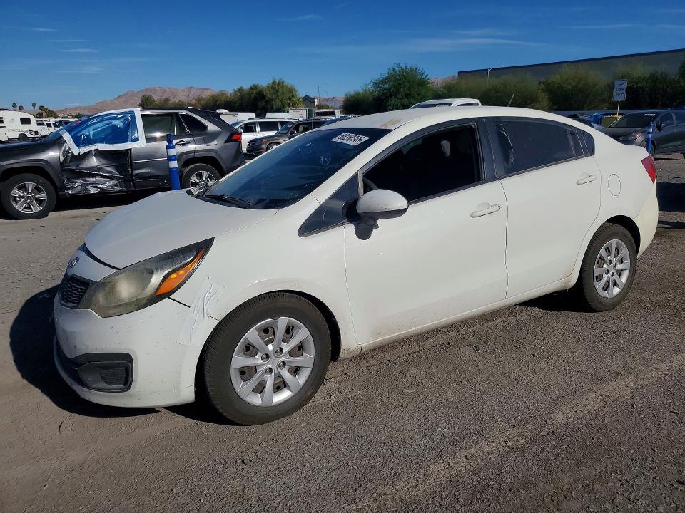 KIA RIO 2013 مع رقم تعريف المركبة KNADM4A37D6113417 - صورة من المزاد