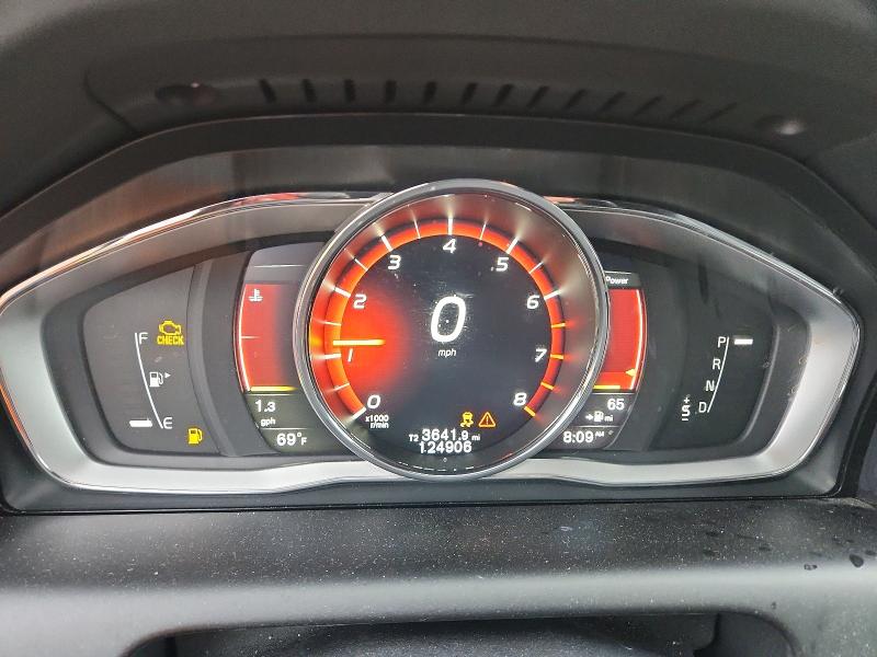 Photo 9 from auction – 2017 VOLVO XC60 with VIN YV440MRU2H2082325