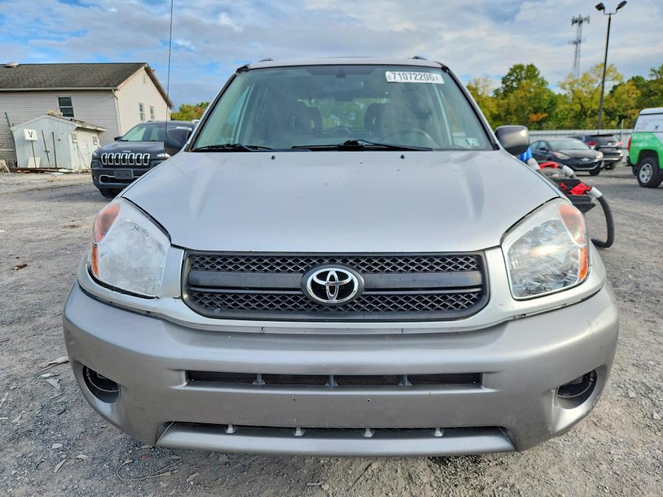 Снимка 5 от търг – 2004 TOYOTA RAV4 с VIN JTEHD20V846017576