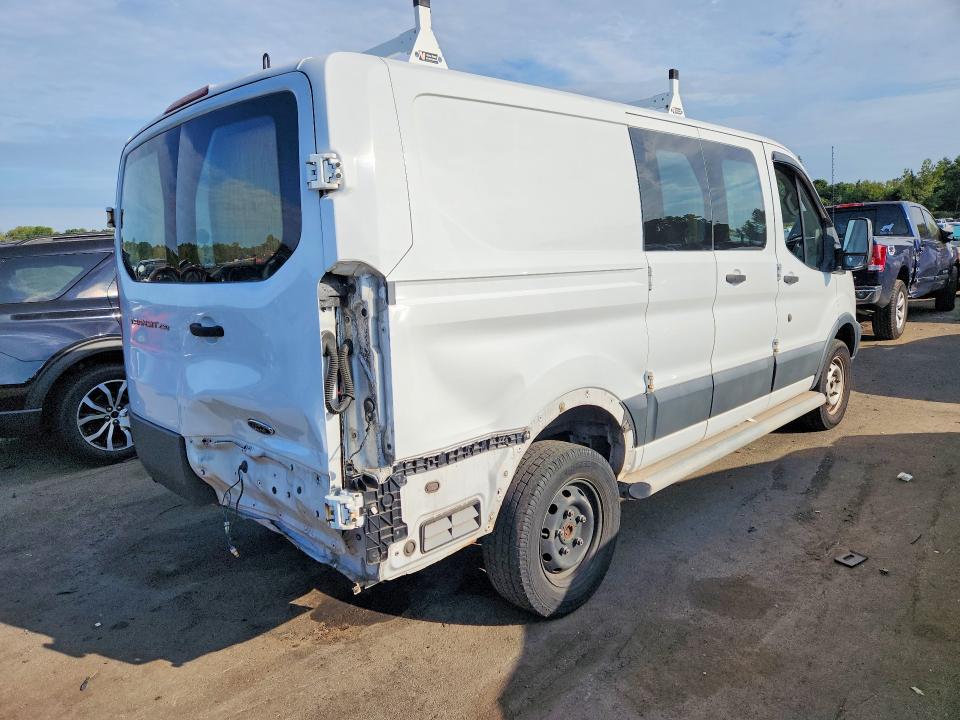 Photo 3 from auction – 2016 FORD TRANSIT with VIN 1FTYR1ZM6GKA90659