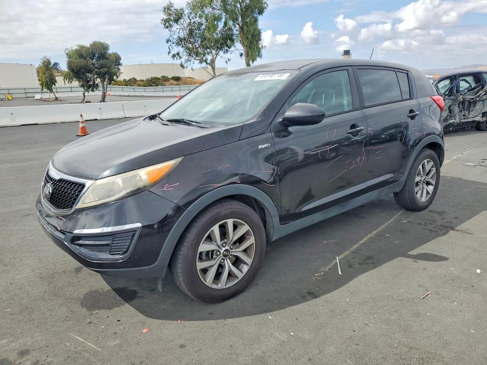KIA SPORTAGE 2016 with VIN KNDPBCACXG7826813 - Photo from auction
