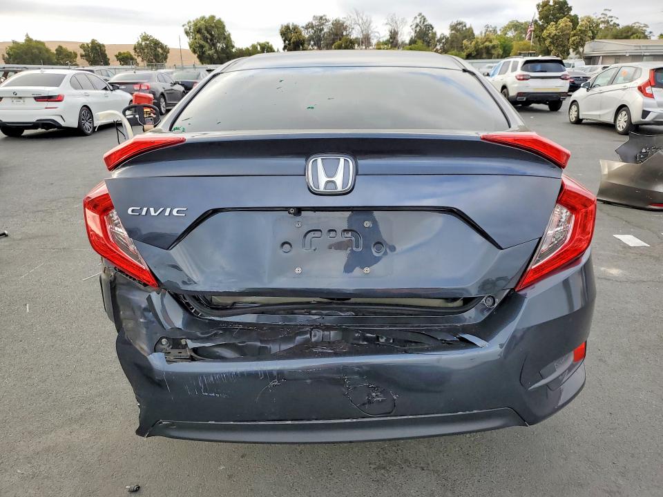 Фото 6 с аукциона – 2016 HONDA CIVIC с VIN 19XFC2F55GE248729