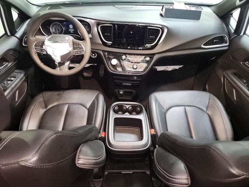 Photo 8 from auction – 2026 CHRYSLER PACIFICA with VIN 2C4RC1BG0TR182629