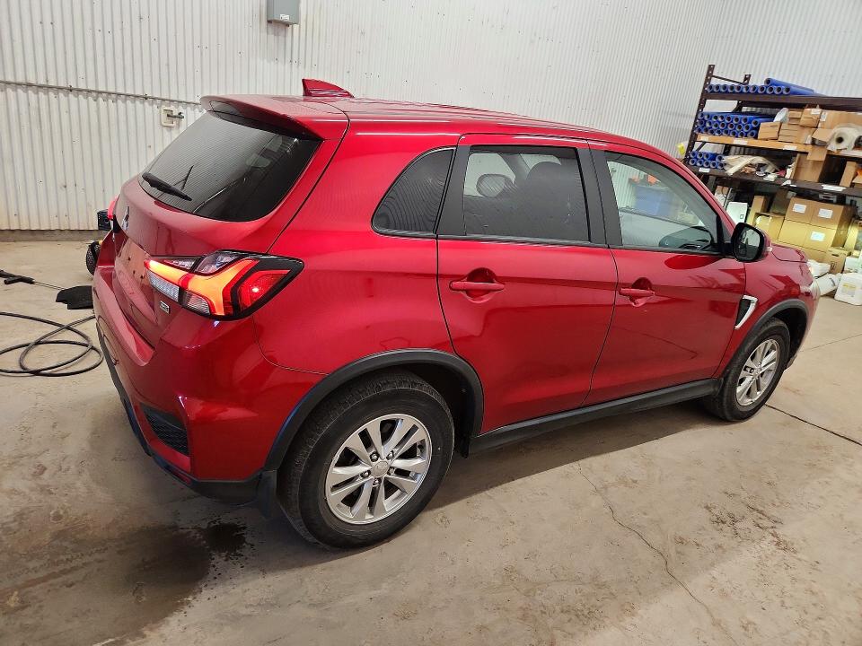 Photo 3 from auction – 2023 MITSUBISHI RVR with VIN JA4AJVAW9PU601793