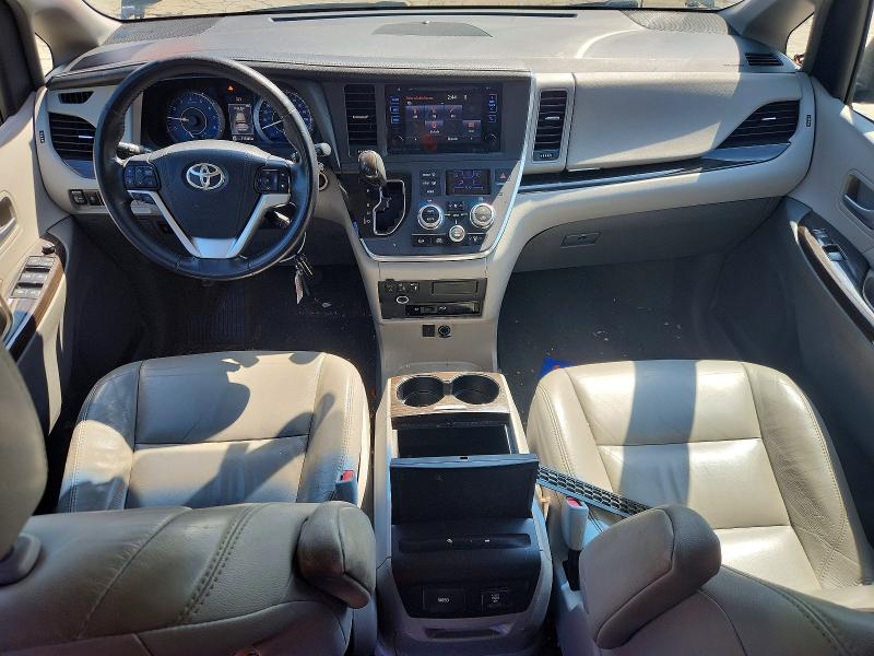 Снимка 8 от търг – 2017 TOYOTA SIENNA с VIN 5TDYZ3DCXHS863993