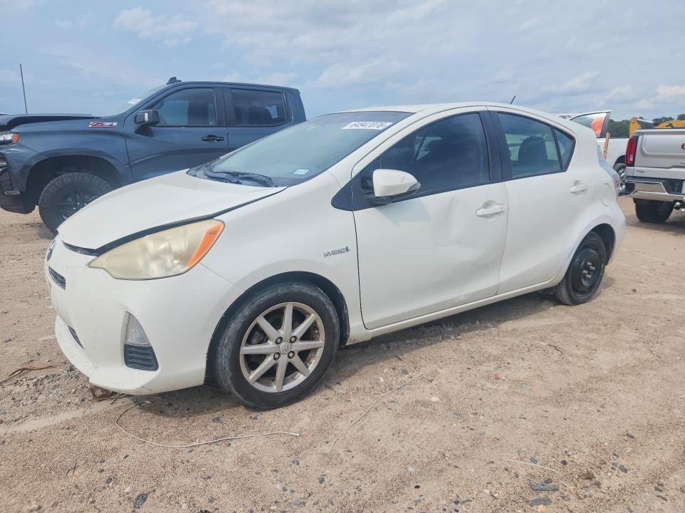 TOYOTA PRIUS C 2012 with VIN JTDKDTB38C1022557 - Photo from auction