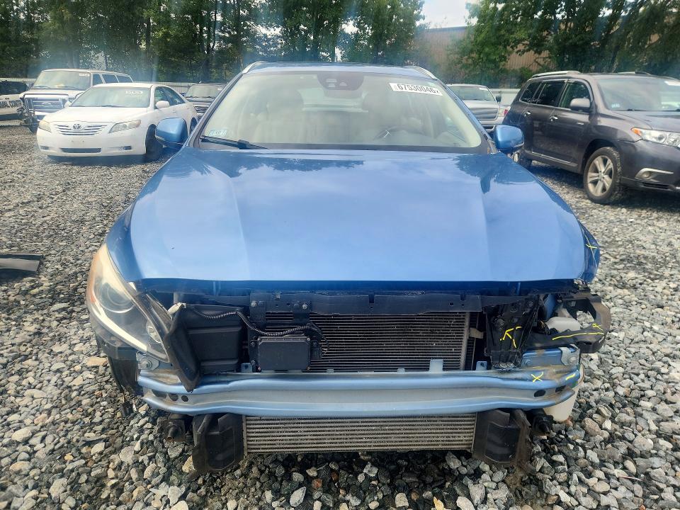 Photo 5 from auction – 2015 VOLVO V60 with VIN YV140MEM2F1229541