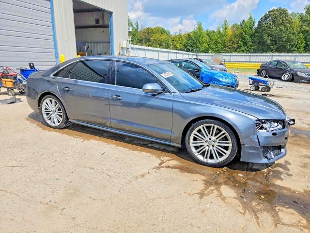 Zdjęcie 4 z aukcji – 2017 AUDI A8 z VIN WAU44AFD6HN017449