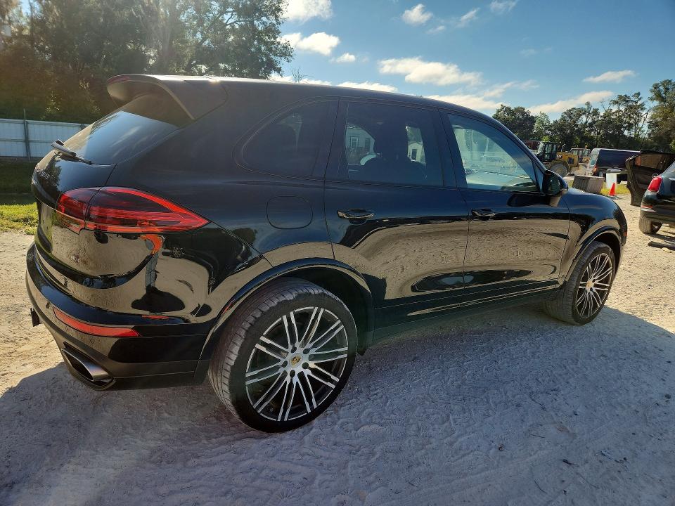 Photo 3 from auction – 2018 PORSCHE CAYENNE with VIN WP1AA2A23JKA06005