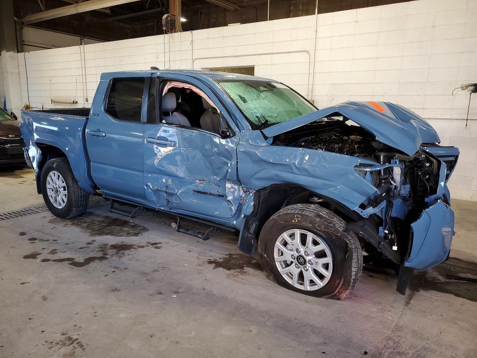 Photo 4 from auction – 2026 TOYOTA TACOMA with VIN 3TMLB5JN1TM241842