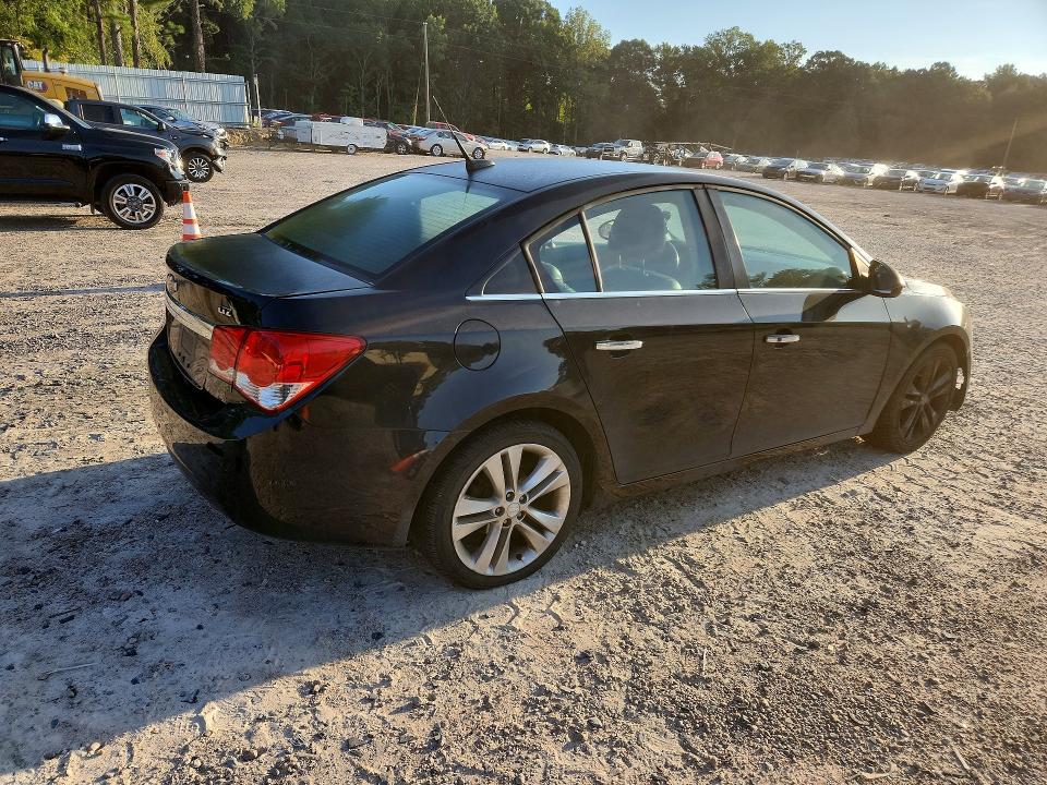 Photo 3 from auction – 2012 CHEVROLET CRUZE with VIN 1G1PH5SC2C7226380