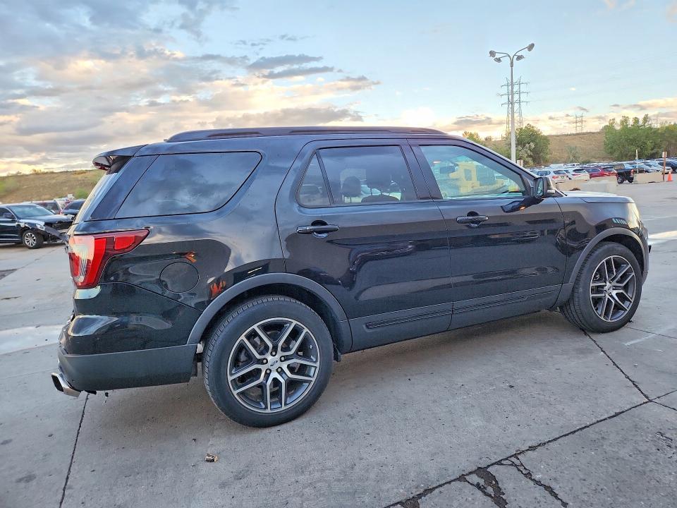 Фото 3 с аукциона – 2016 FORD EXPLORER с VIN 1FM5K8GT8GGC45589