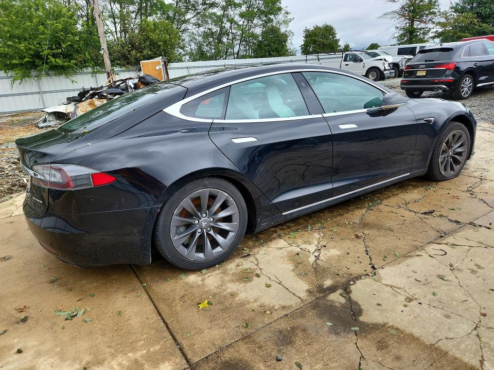 Снимка 3 от търг – 2020 TESLA MODEL S с VIN 5YJSA1E28LF359785