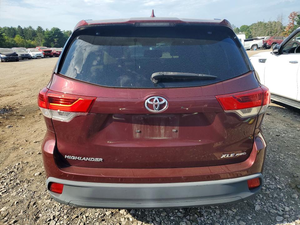 Photo 6 from auction – 2017 TOYOTA HIGHLANDER with VIN 5TDJZRFH5HS457472