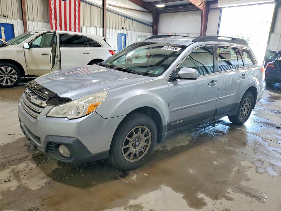 2014 SUBARU OUTBACK - Търг №68859056