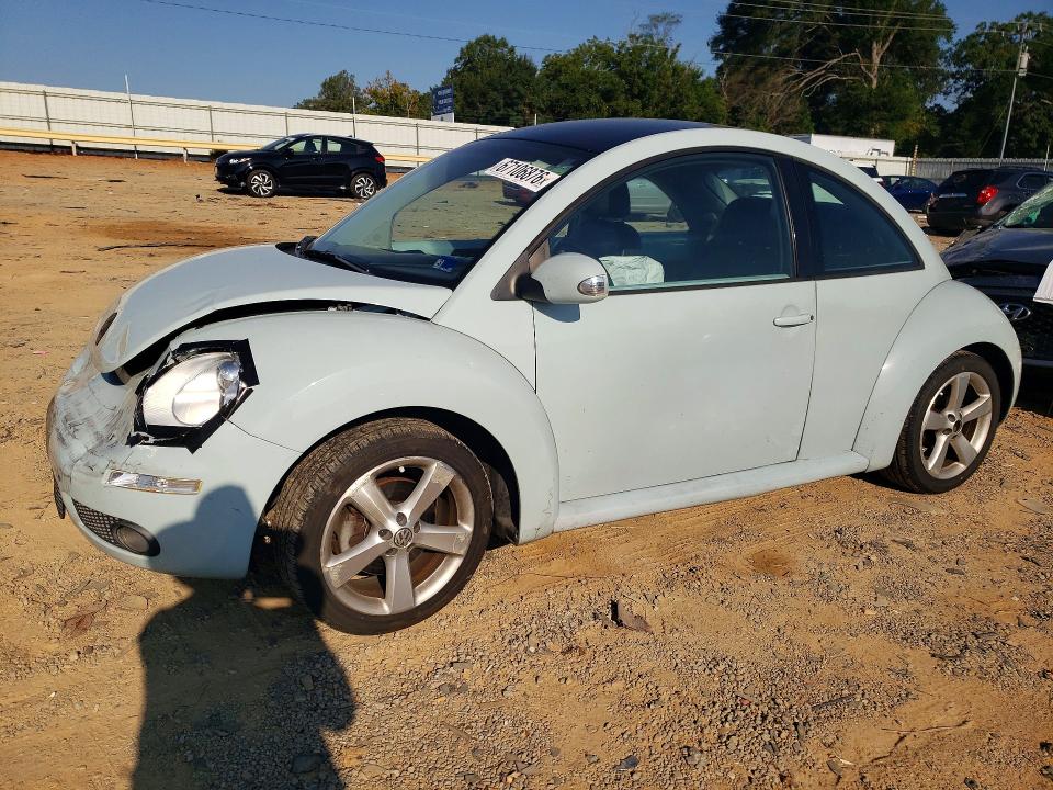 Снимка 1 от търг – 2010 VOLKSWAGEN NEW BEETLE с VIN 3VWPG3AGXAM035132