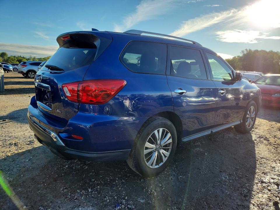 Photo 3 from auction – 2019 NISSAN PATHFINDER with VIN 5N1DR2MNXKC633241