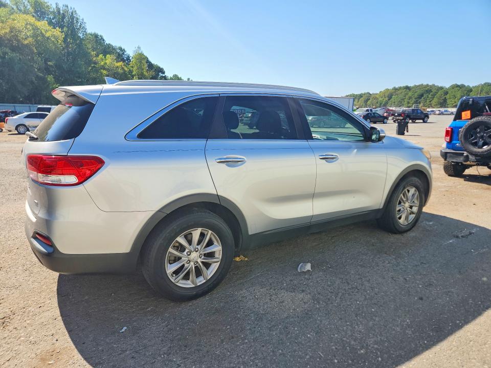 Снимка 3 от търг – 2016 KIA SORENTO с VIN 5XYPG4A35GG030223